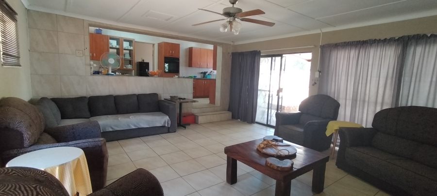 5 Bedroom Property for Sale in Jan Kempdorp Northern Cape